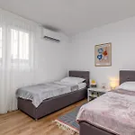 Apartment Beautiful In With Wifi *